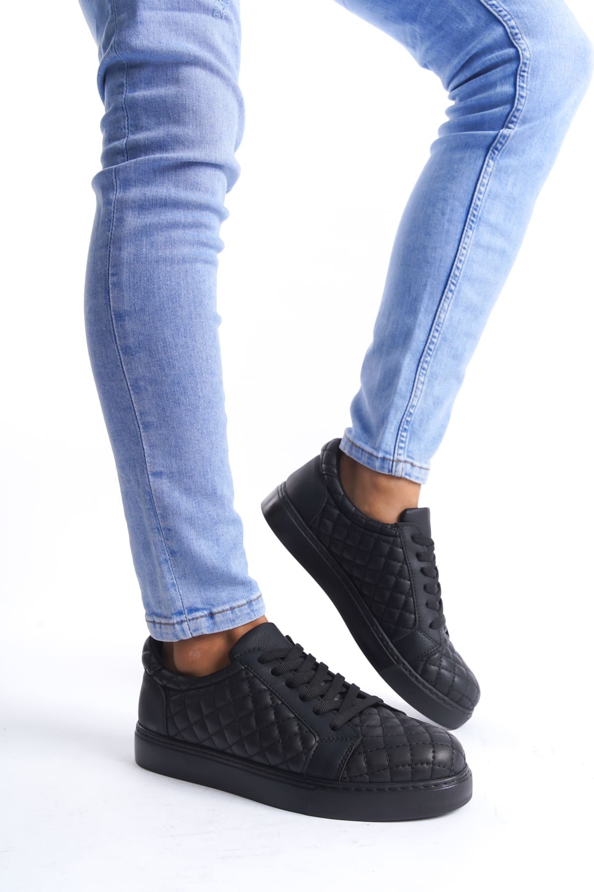SLW166 Prestige Bağcıklı Cilt Kapitone Desenli Erkek Günlük Sneaker Ayakkabı ST - Siyah