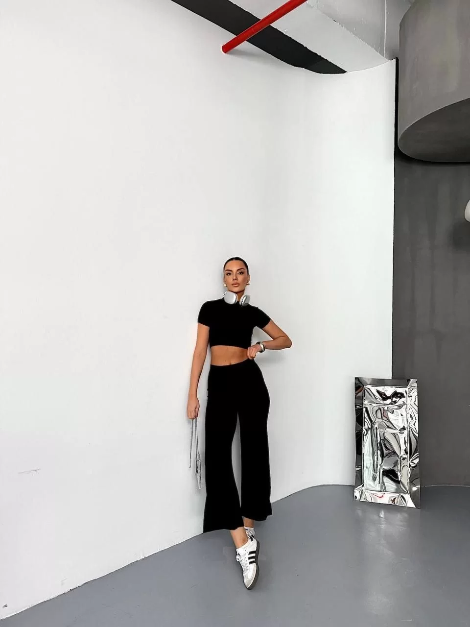 Osy Modal Yumuşak Dokulu Kumaş Kısa Kollu Crop Alt ispanyol Paça Pantalon ikili Takım - Siyah