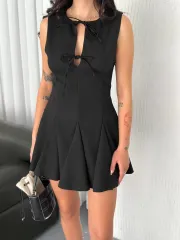 Göğüs Bağlamalı Kolsuz Mini Boy Elbise - Siyah