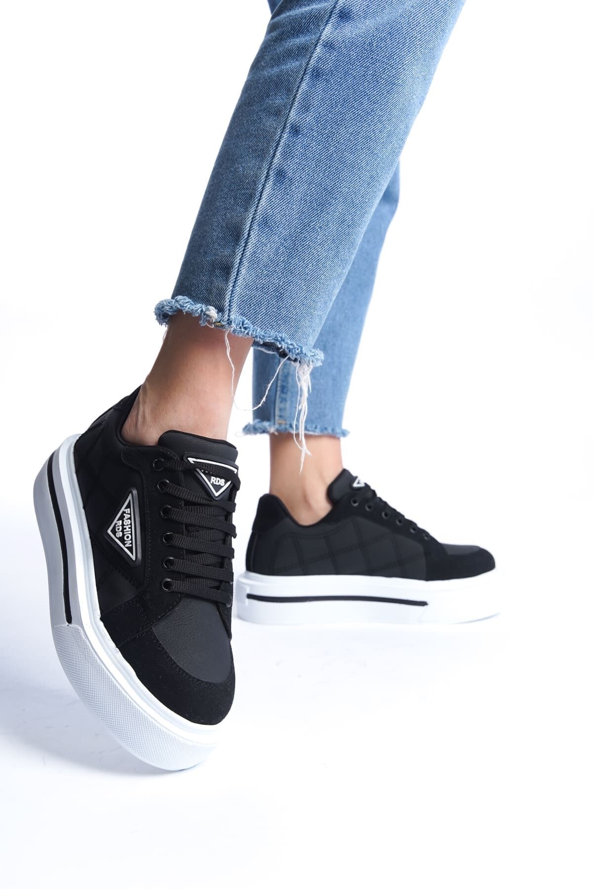 PRAG Bağcıklı Ortopedik Taban Desenli Kadın Sneaker Spor Ayakkabı  BT - Siyah