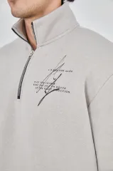 Erkek Yarım Fermuarlı Baskılı Sweat - Boyalı Gri